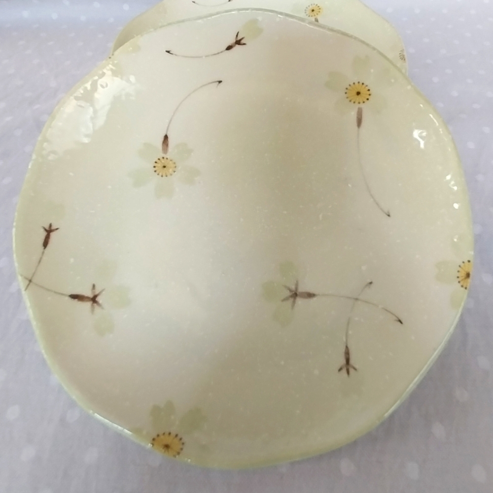 Mino Japan Green and Cream Sakura Cherry Blossom Ceramic Plates (3)